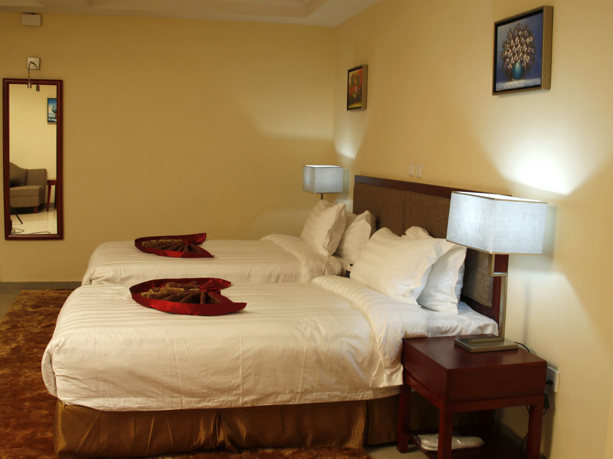 The Mosaic Hotel Addis Ababa Exterior photo